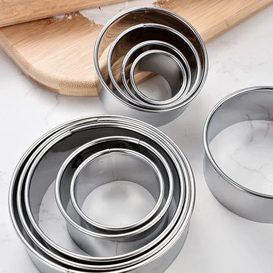 Stainless Steel Ring Mold & Pastry Cutter Set – 5-Piece Round Baking and Plating Molds for Cakes, Pastries, and Gourmet Dishes - Willow & Wisk